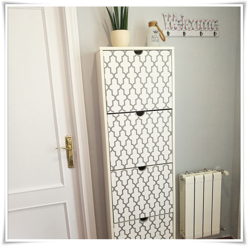 Decorar muebles con papel pintado